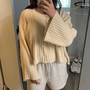 Pleat Accordion Wide Sleeve White Sweater